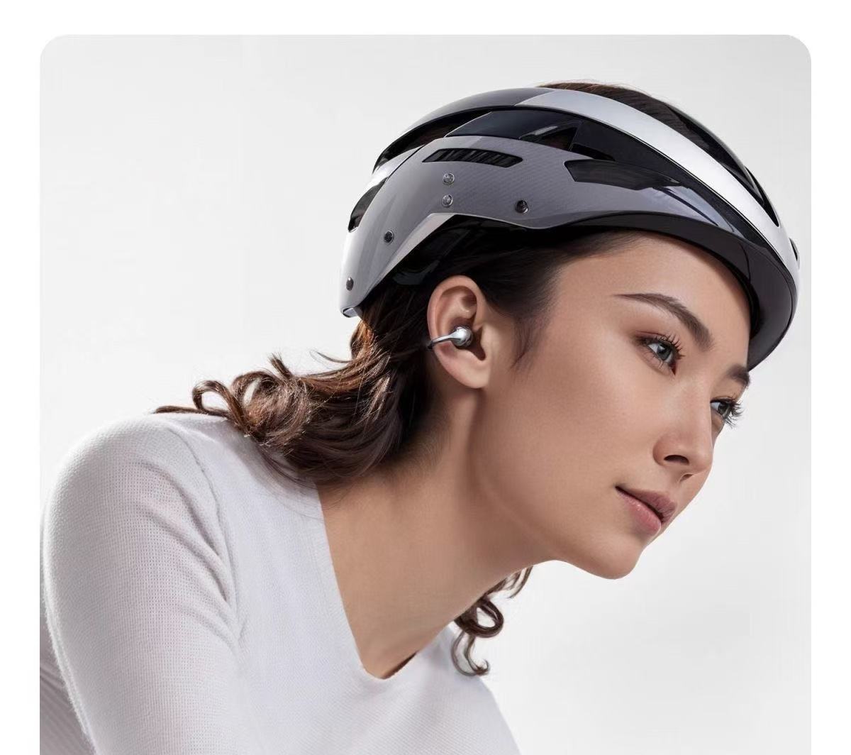 AI Smart Translation Bluetooth Earbuds - Silicone ear tip options